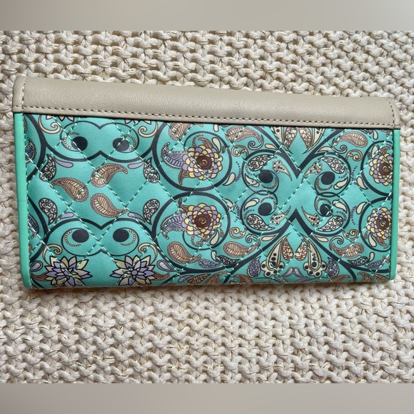 🆕 LOVE’S Wallet - Picture 2 of 4